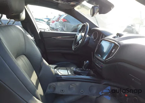 2018 Maserati Ghibli z USA, uszkodzony, nr VIN ZAM57XSA6J1304912